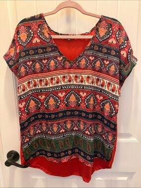 A.U.W. Women's Red Paisley V-Neck Tunic Top (L)